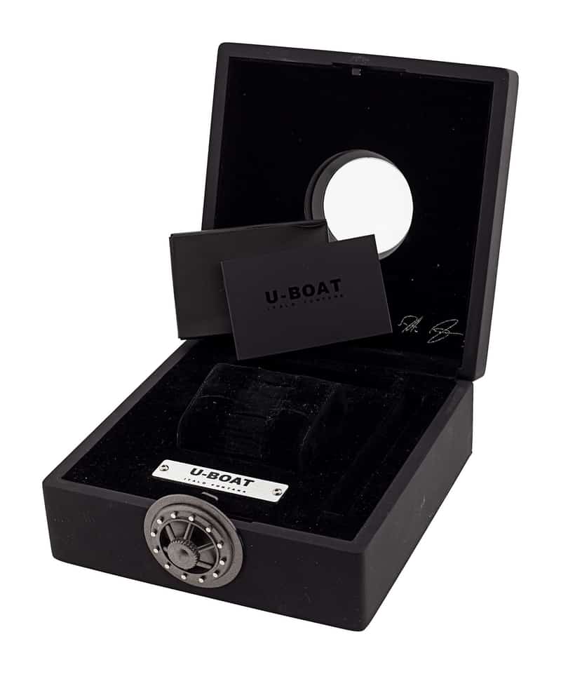 U-Boat Classico 8106